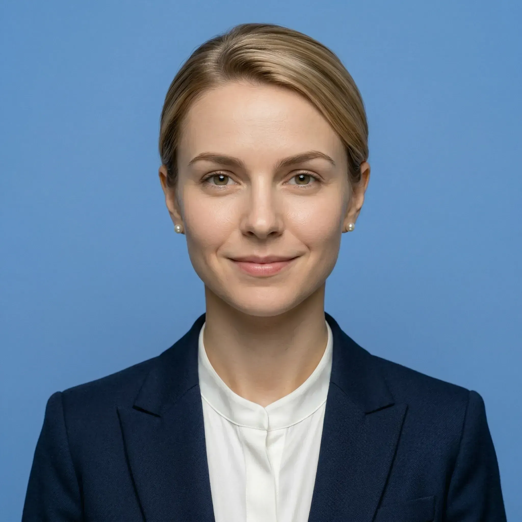 Style example: elegant classic (female)